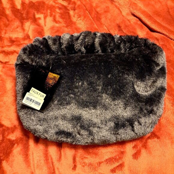 Forever 21 Faux Fur Purse, make an offer! - Picture 2 of 3